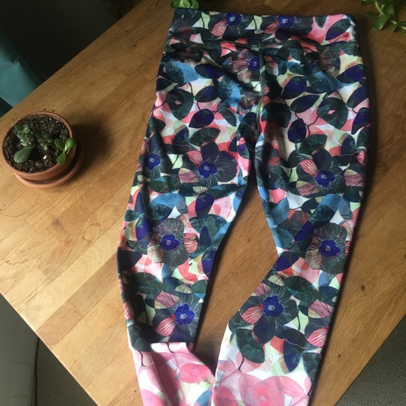 *SOLD* Anthropologie Pure + Good floral leggings - Picture 7 of 8
